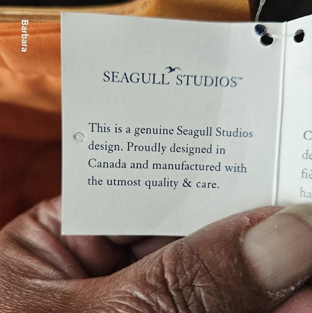 Seagull Studios "Urban Beach" Tangerine Raffia with Cornhusk Wooden Handles Bag - Picture 8 of 15